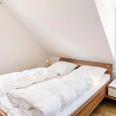 Dunamar, Dm8 Apartament